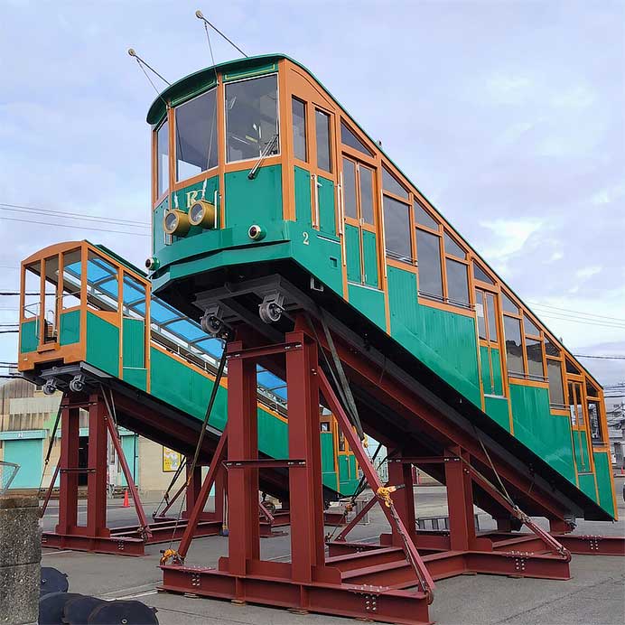 六甲ケーブル,4月13日から運転を再開