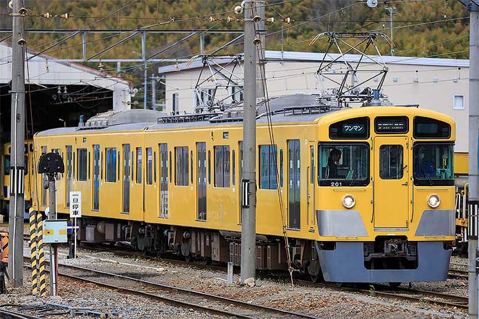 近江鉄道の新形式200形が姿を現す