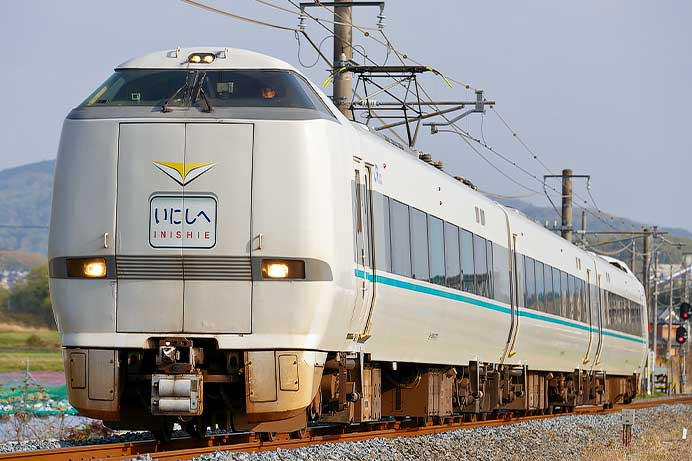 奈良線で臨時特急“いにしへ”運転