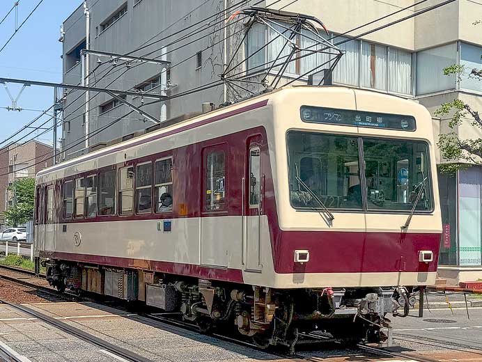 叡山電鉄デオ721「リバイバル721」が登場時の姿に戻る