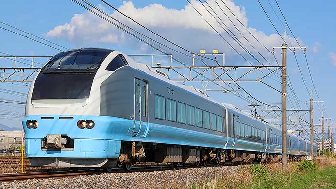 臨時特急“絶景ネモフィラ高崎号”，E653系で運転