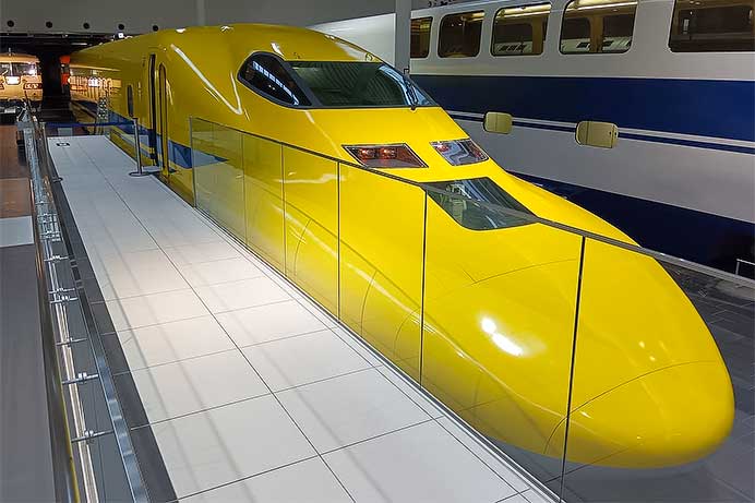 リニア・鉄道館で923形T4編成「ドクターイエロー」7号車の展示，一般公開開始
