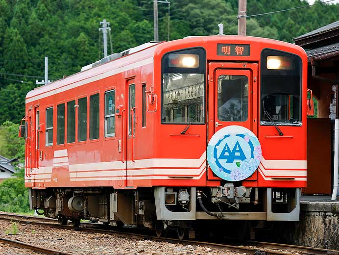 明知鉄道で「紫陽花」ヘッドマーク