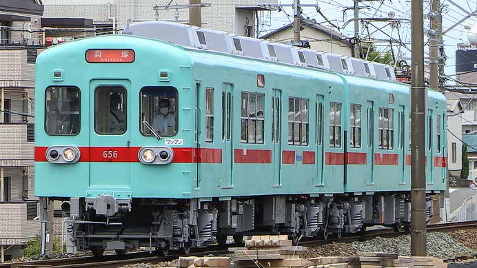 貝塚線でアイスグリーン塗装の600形の運転開始