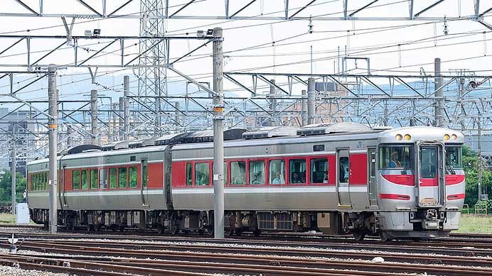 キハ189系による団臨が京都鉄博へ