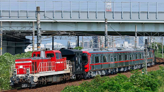 名古屋鉄道9500系9524編成が甲種輸送される
