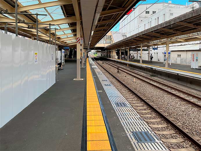 西武，新宿線 新所沢駅・池袋線 保谷駅にホームドアを整備へ