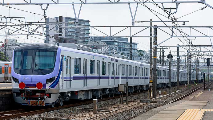 東京メトロ18000系18115編成が甲種輸送される