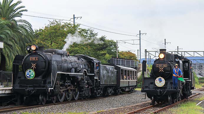 「SLスチーム号」に「かわせみ やませみ」のヘッドマーク