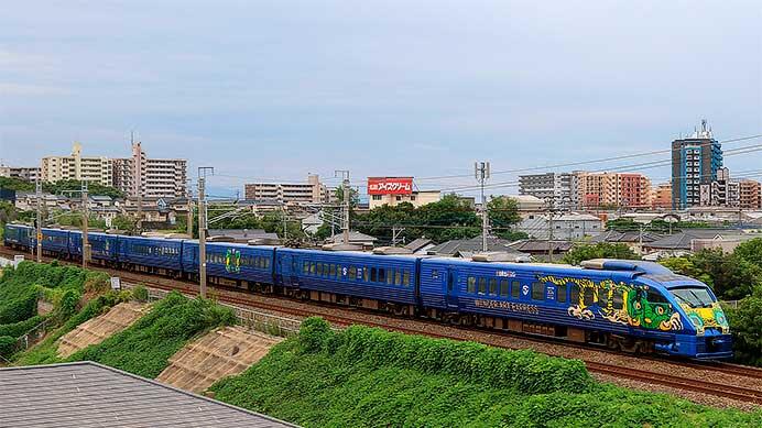 883系Ao1編成に「W＠NDER ART EXPRESS」ラッピング｜鉄道ニュース