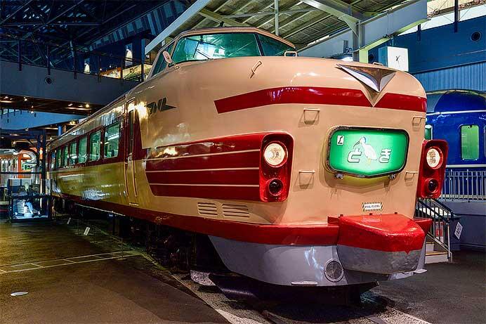 鉄道博物館で「蔵出し！ヘッドマーク取り付け」