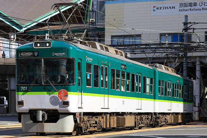 京阪大津線で「秋の行楽」ヘッドマーク｜鉄道ニュース｜2025年11月12日