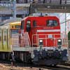 甲種輸送された西武2000系が近江鉄道に到着