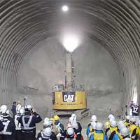 北海道新幹線 渡島トンネル（上ノ湯）他工区が隣接する（上二股）工区へ到達