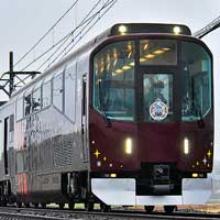 近鉄「楽」による「サンタ号」運転