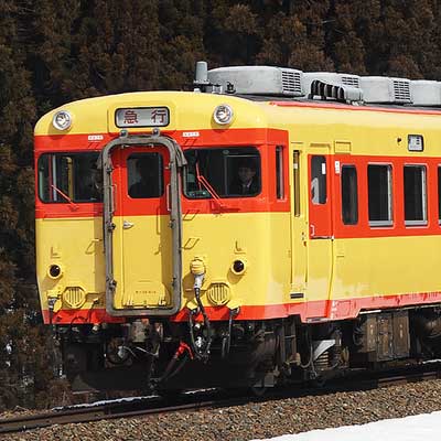 キハ58系修学旅行色車が北上線を走行｜鉄道ニュース｜2008年3月10日