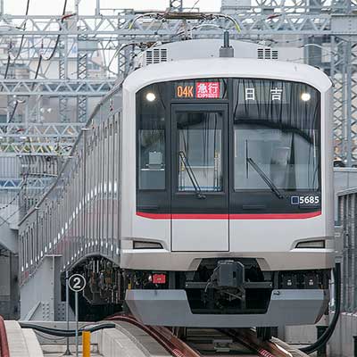 東急たまでん
「片運転台型」
二輌セット 東急デハ200形電車 - Wikipedia