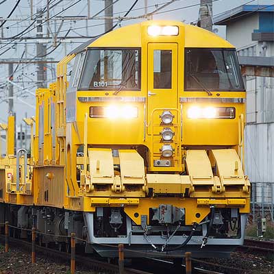 レア　レール運ぶ　貨車　112？　完成品？ ロングレール輸送用のキヤ97系200番台，東海道本線を走行｜鉄道