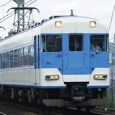近鉄18400系「あおぞらⅡ」と22000系「Ace」が併結｜鉄道