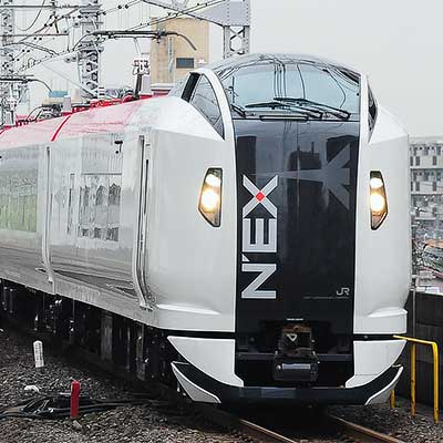 成田エクスプレス運転記念 本日、てっぱく横の試運転線に 成田エクスプレスの リニューアル