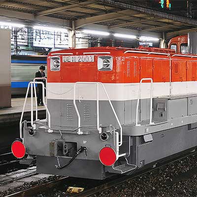 DE11 2003，更新色となって出場｜鉄道ニュース｜2009年10月6日掲載