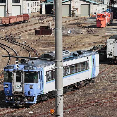 キハ183系，苗穂工場に疎開留置される｜鉄道ニュース｜2009年11月5日