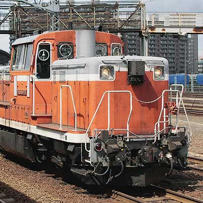 オハフ33 2555＋「富良野ノロッコ」が回送される｜鉄道ニュース｜2011