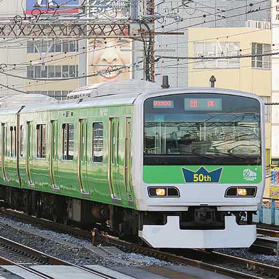 みどりの山手線ラッピングトレイン」による団臨運転｜鉄道