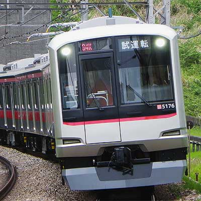 鉄道写真 東急5050系 東急電鉄の車両・列車(3) 5050系8両編成「サスティナ」5576号車