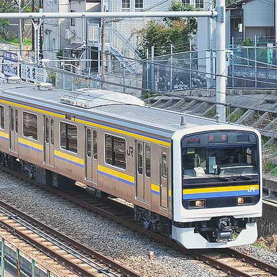 209系2100番台マリC402編成が大宮総合車両センターから出場｜209系情報