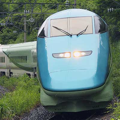 E3系700番代「とれいゆ つばさ」が営業運転を開始｜鉄道ニュース｜2014