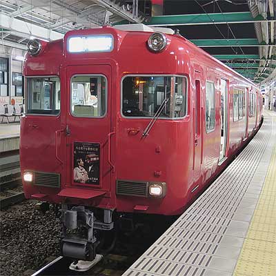 JR東海】HC85系「ひだ」の行先表示器（高山本線：高山駅）の写真