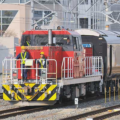トワイライトエクスプレス瑞風」の中間車が川崎重工から出場｜鉄道