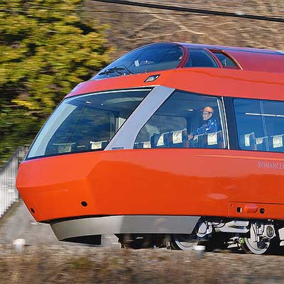 小田急ロマンスカー70000形「GSE」が日中の試運転を開始｜鉄道ニュース