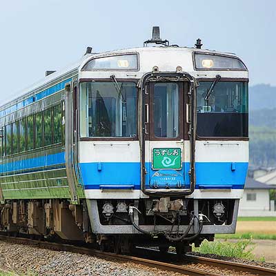 うずしお”9号に「アイランドエクスプレス四国Ⅱ」が連結される