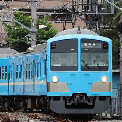 西武多摩湖線で近江鉄道100形「湖風号」塗装101系の運転開始｜鉄道
