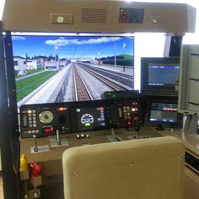 JR貨物，新幹線共用走行区間対応の「EH800形式交流電気機関車 運転士