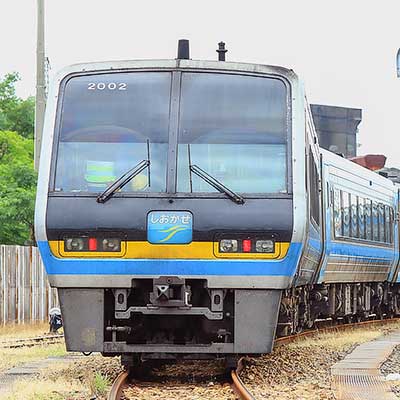 多度津駅構内に留置されていた2000系に動き｜鉄道ニュース｜2020年6月