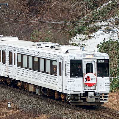 キハ110系700番代「TOHOKU EMOTION」が弘前まで運転される｜鉄道