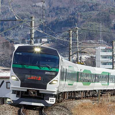 E257系5000番台による臨時“あずさ”運転｜鉄道ニュース｜2022年1月2日