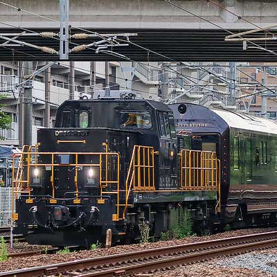 DD200-701が「ななつ星in九州」の回送をけん引 ｜鉄道ニュース｜2022年