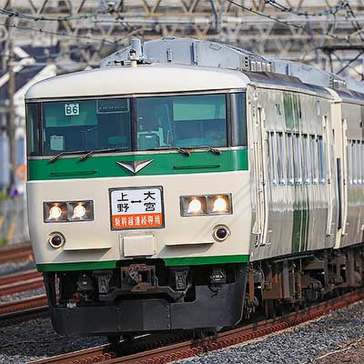 復活 185系新幹線リレー号 東北新幹線開業40周年記念 - YouTube