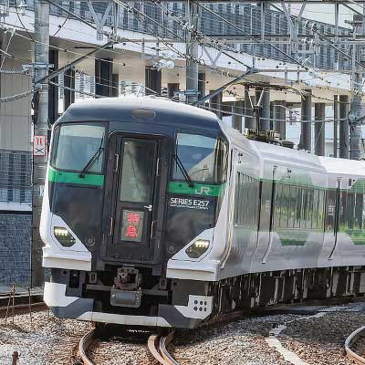 特急“谷川岳山開き”，E257系5500番代で運転｜鉄道ニュース｜2023年7月3 