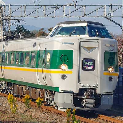 ス*ノ様 (加工品)381系 復刻緑やくも 381系「やくも」リニューアル編成（緑の）が入線しました。KATO