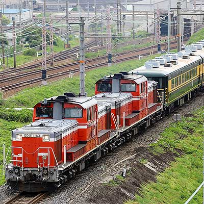 カープ応援仕様列車2両 広島東洋カープ公式サイト