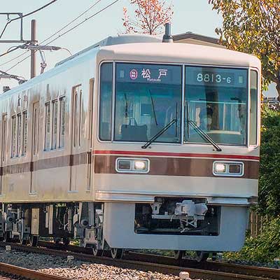 中華フレーム　完成車　再塗装済み 新京成8800形8813編成がオリジナル色復刻塗装電車に｜鉄道ニュース