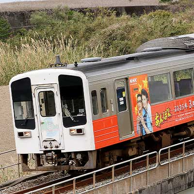 ★鉄道★ 参考画像　　④ 発売になりました😃‼️月刊鉄道ダイヤ情報📕の誌面に夕刻の京都嵐山に