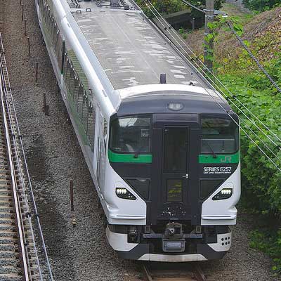 特急“あずさ74号”，E257系5000番代で運転｜鉄道ニュース｜2025年