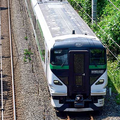 宇都宮線開業140周年記念列車「三県地酒で乾杯号」運転｜鉄道