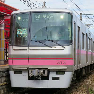 名鉄313編成に「3・3・SUNデジタルフリーキップ」系統板｜鉄道ニュース
